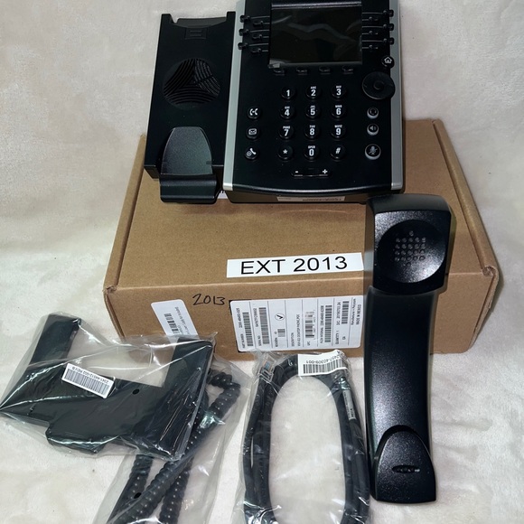 Polycom VVX 411 Gigabit PoE 12-line IP Desktop Phone - Black - New - Picture 4 of 7